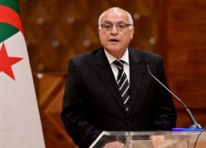 وزير الخارجية الجزائري: ما تعيشه القضية الفلسطينية يدفعنا للتحرك لفرض حل الدولتين